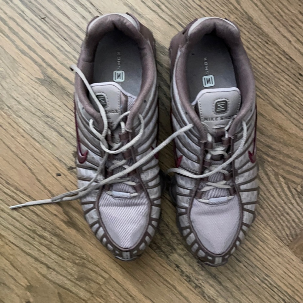 Women’s purple Nike Shox only worn twice size 8